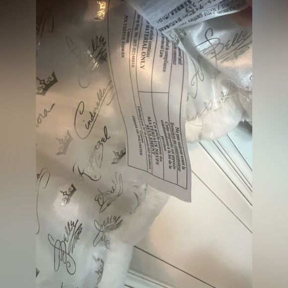 Disney Store Girl's Rapunzel  White Jacket Coat Faux Fur Size  5/6 - Picture 9 of 17